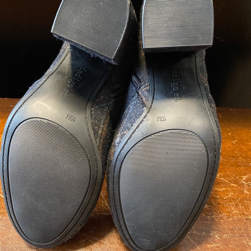 NWOT Gray with floral booties - Picture 7 of 11